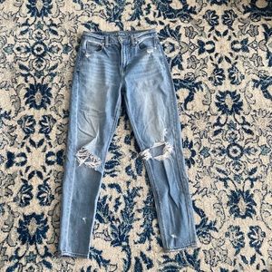 American Eagle mom jeans light wash high rise